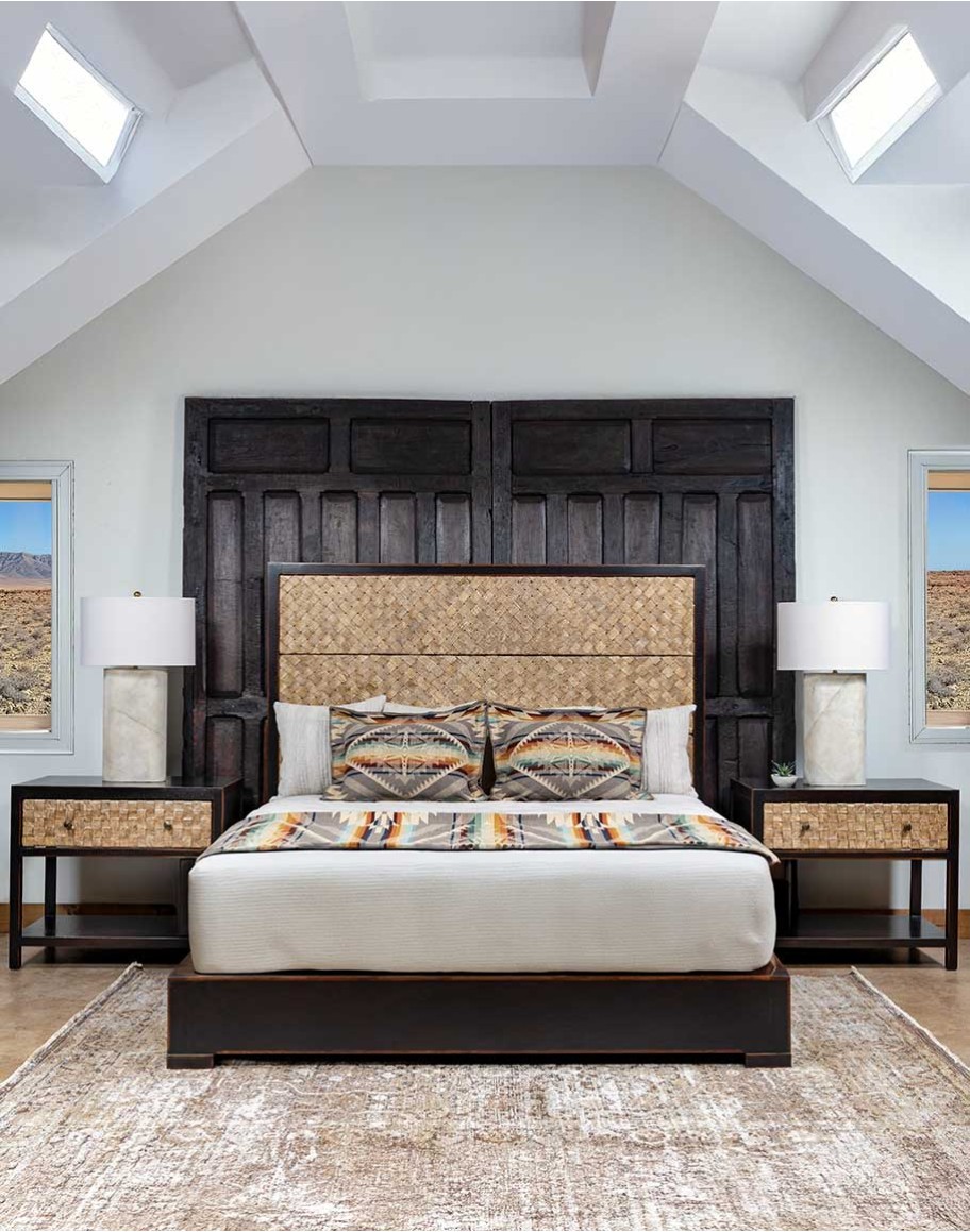 Llano Sand Leather Bed