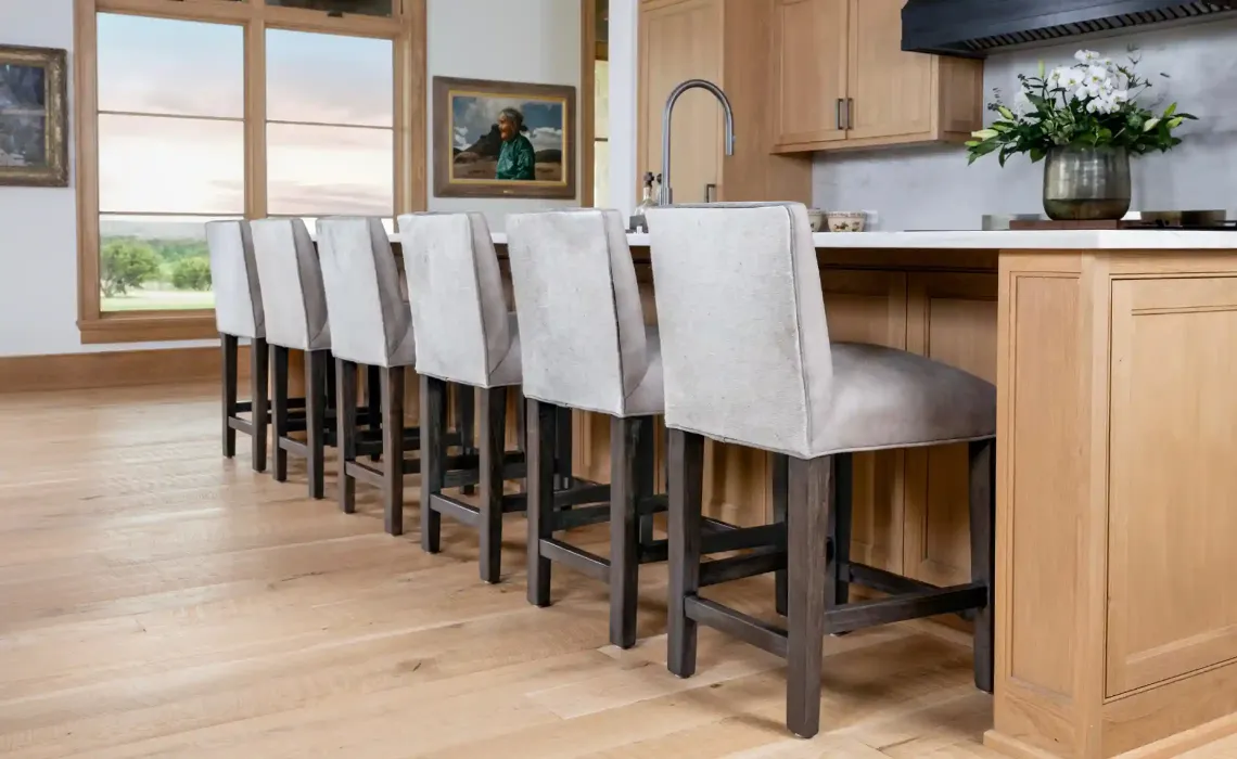 How to Choose Swivel Or Stationary Leather Barstools Guide How to Choose Swivel Or Stationary Leather Barstools Guide