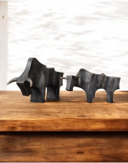 Regal Bull Sculptures Set of 2 Regal Bull Sculptures Set of 2