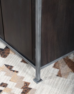 Gentlemen's Retro Bar