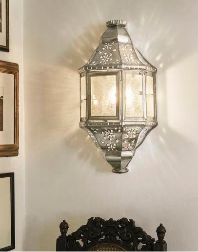 La Linterna D' Pared Sconce