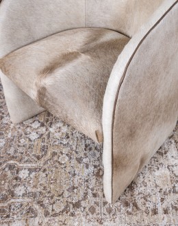Dallas Blonde Cowhide Chair Dallas Blonde Cowhide Chair