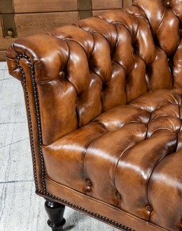 Winchester Tufted Lounge Chair 5501 tavern chair