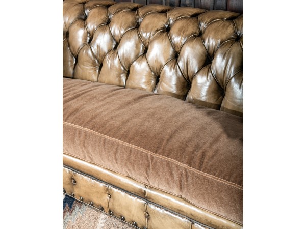Big sofa chesterfield top