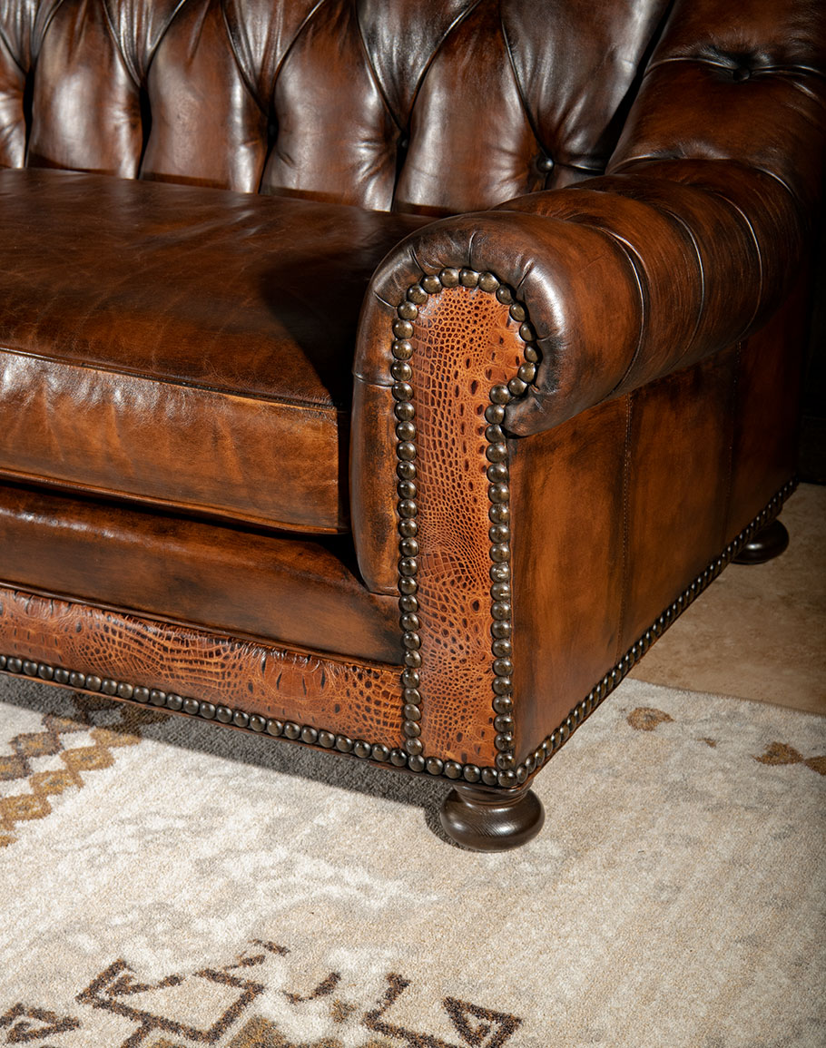 Stratford on Avon Correo aéreo amplitud Colchester Leather Sofa | Fine Furniture | American Made