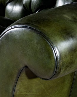 Daphne Chesterfield Sofa