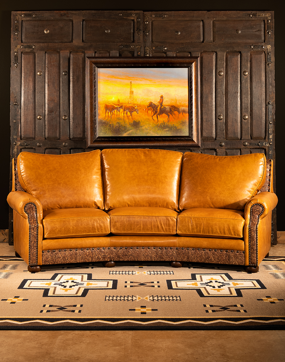 Texas Ranch Curved Leather Sofa 3 910x1155 