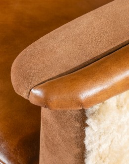 Horseshoe Leather Swivel Chair