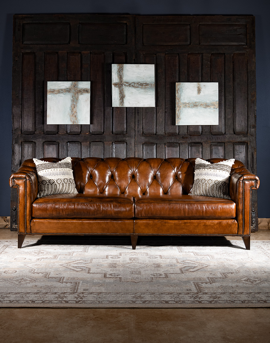 Dynamics mulighed overfladisk Lockwood Leather Chesterfield Sofa | American Made - Adobe Interiors
