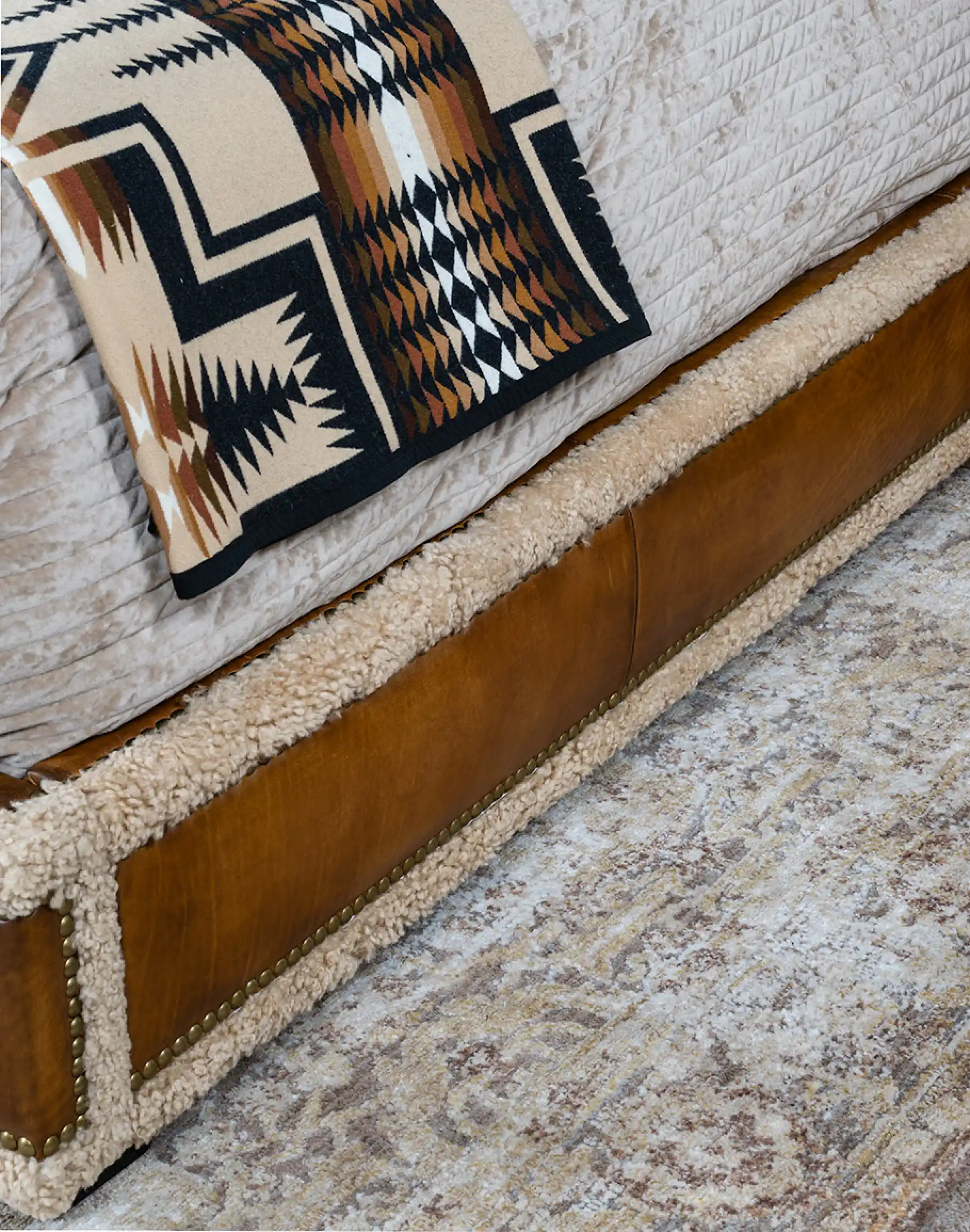 Berne Leather Bed - Image 4
