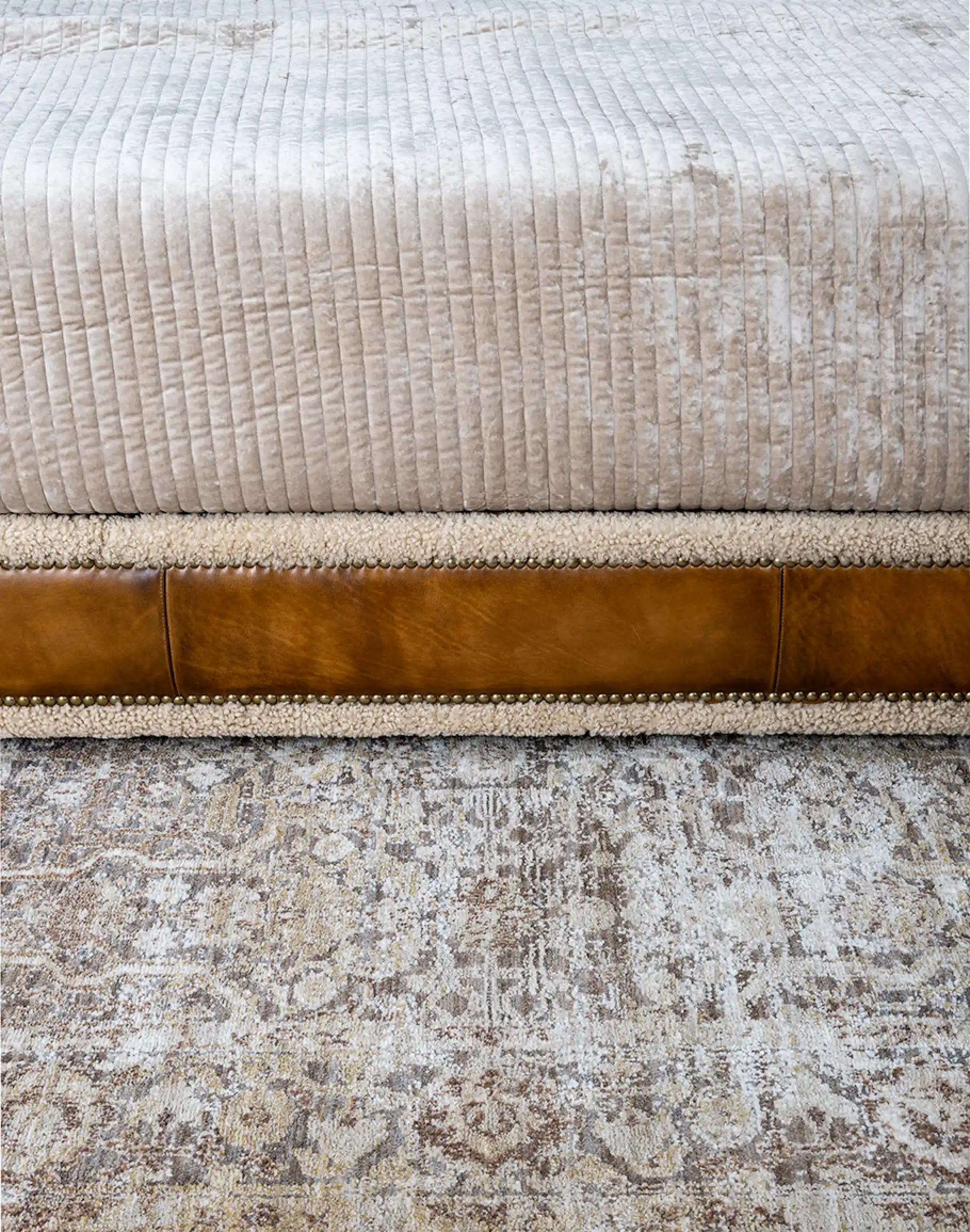 Berne Leather Bed - Image 11