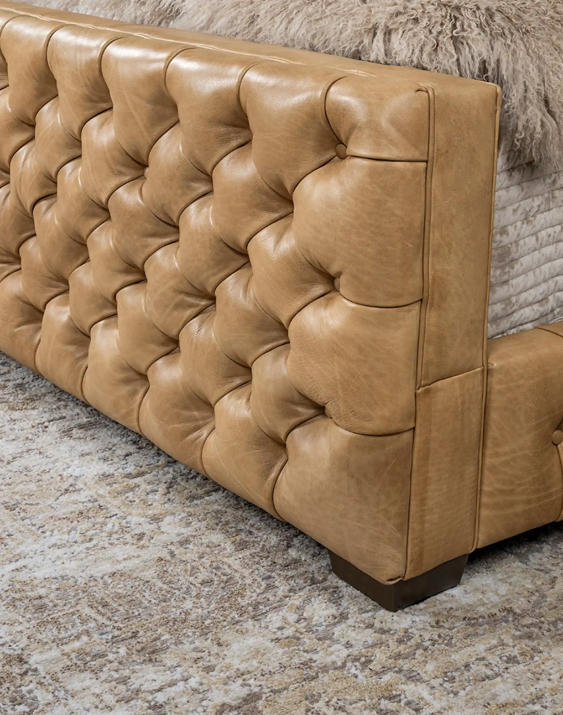 Brentwood Palomino Tufted Leather Bed - Image 6