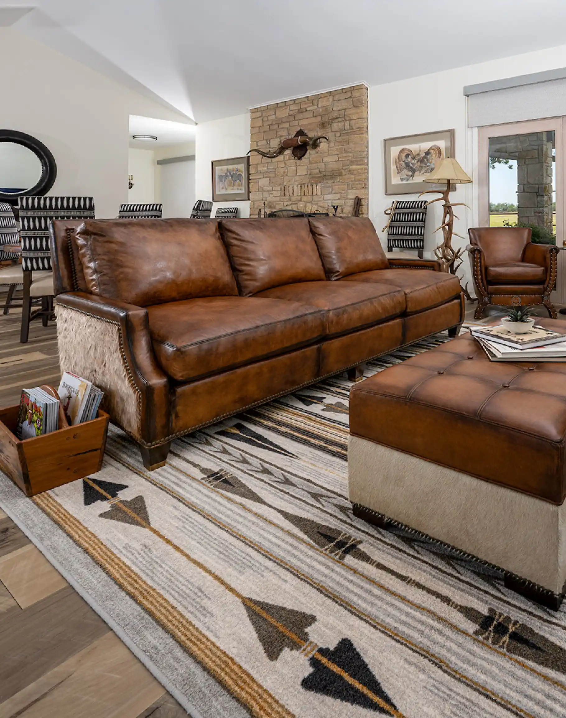 Jericho Leather Sofa - Image 12